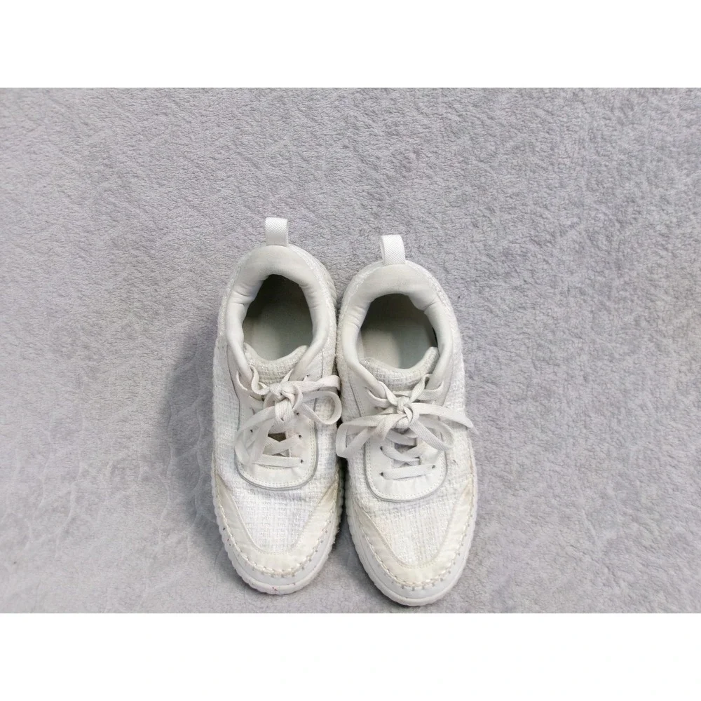 DreamPairs Women's White Textured Platform Sneakers Lace Up Chunky Sole Size 8.5